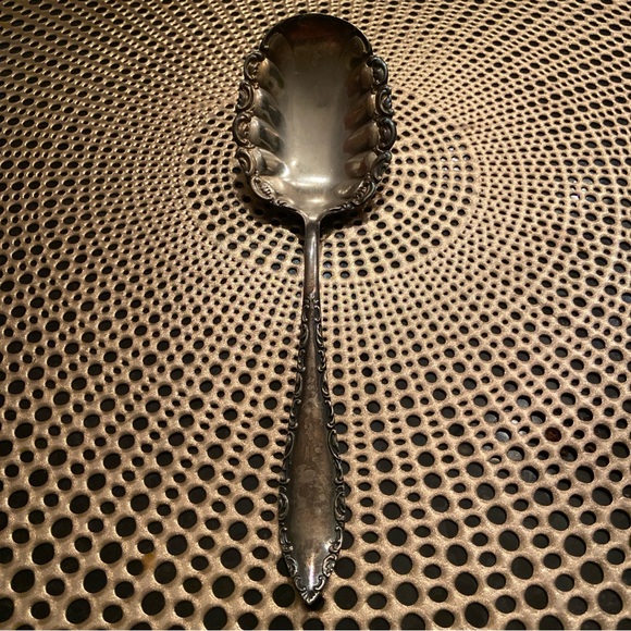 1847 Rogers Bros A1 Silverplate Extra Large Serving Spoon Vintage 8.5” - Picture 1 of 5